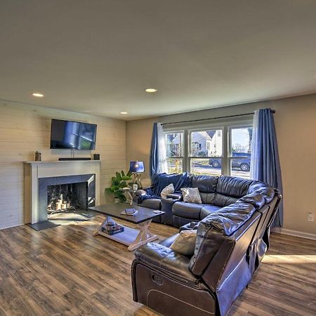 Cozy Bristol Home With Yard About 1 Mile To Downtown! エクステリア 写真