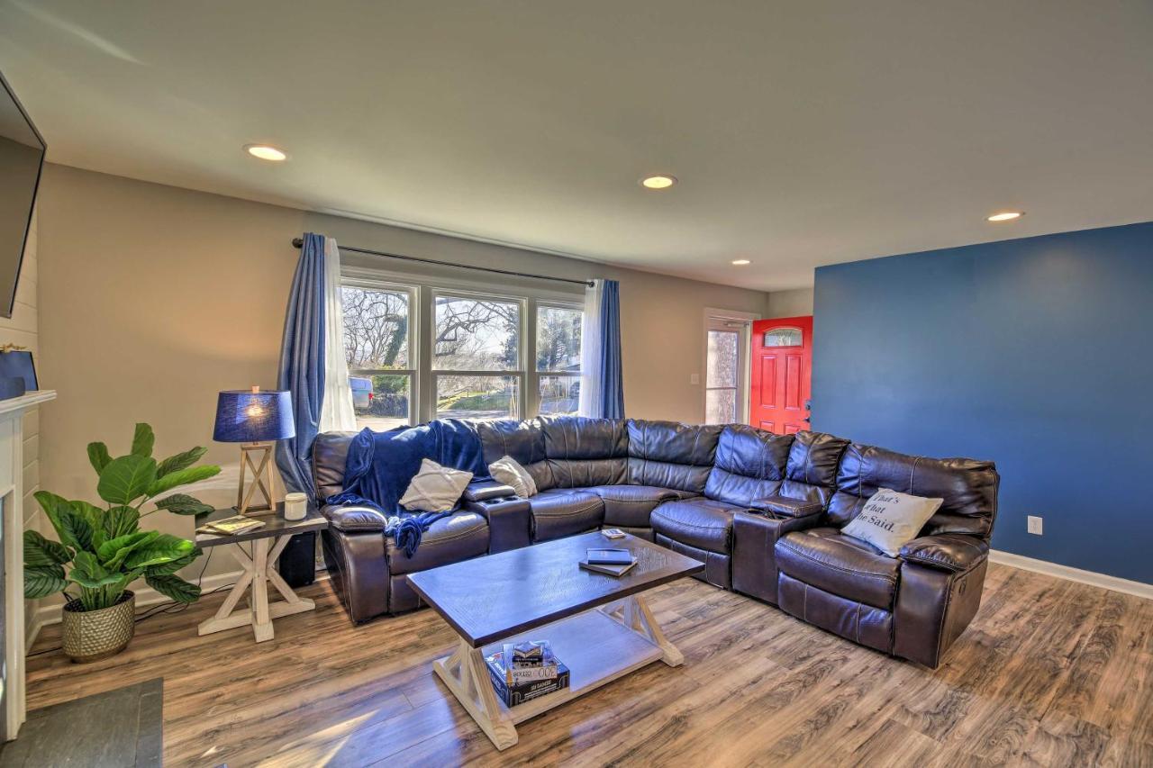 Cozy Bristol Home With Yard About 1 Mile To Downtown! エクステリア 写真