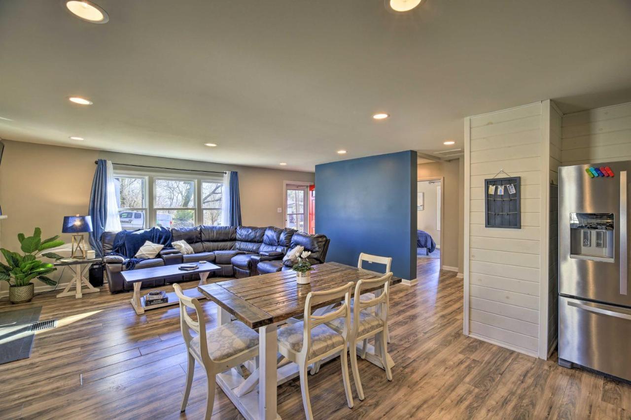 Cozy Bristol Home With Yard About 1 Mile To Downtown! エクステリア 写真