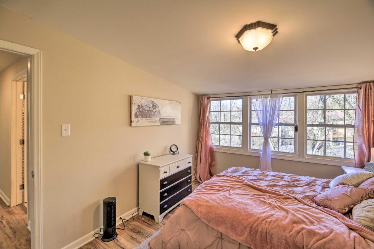 Cozy Bristol Home With Yard About 1 Mile To Downtown! エクステリア 写真