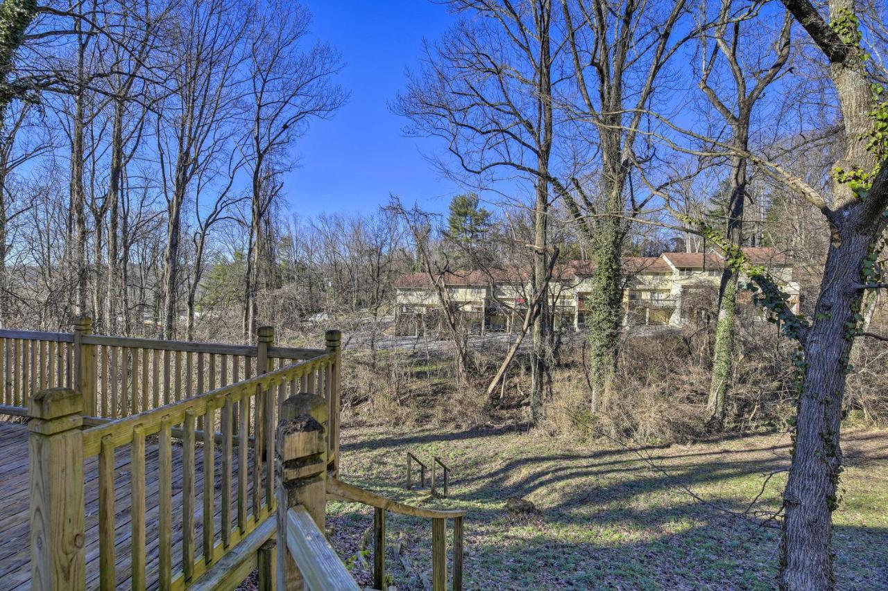 Cozy Bristol Home With Yard About 1 Mile To Downtown! エクステリア 写真